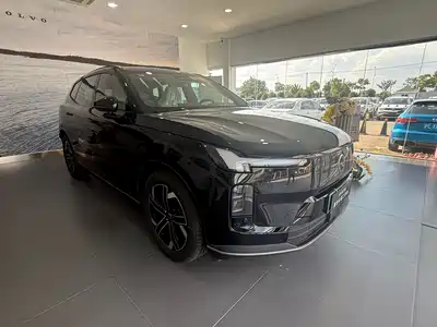 Volvo XC70 Plug-in Hybrid 2026