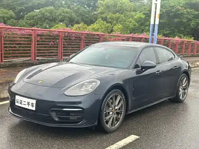 Porsche Panamera 2022
