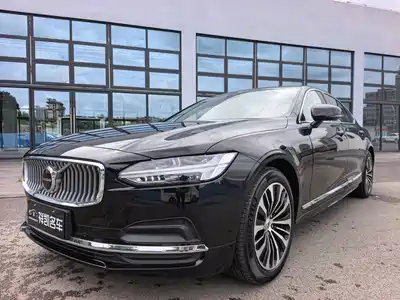 Volvo S90 2025