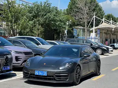 Porsche Panamera 2023