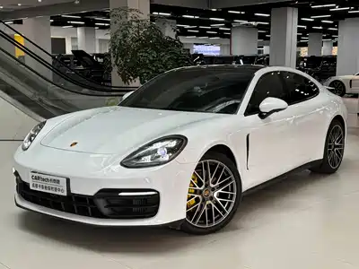 Porsche Panamera 2022
