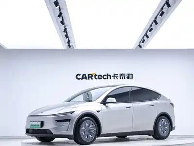 Tesla Model Y L 2026