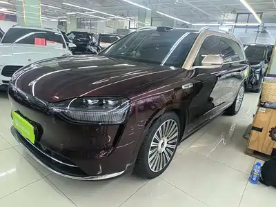 AITO Wenjie M9 2025