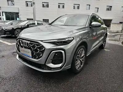 Audi Q5L 2025
