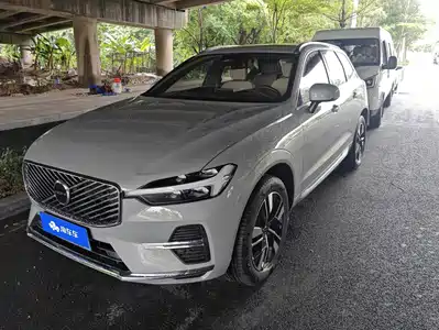 Volvo XC60 2025