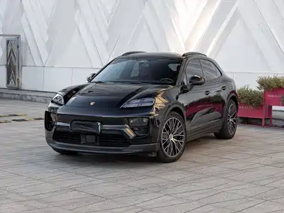 Porsche Macan EV 2025