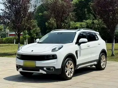 Lynk & Co 01 2018