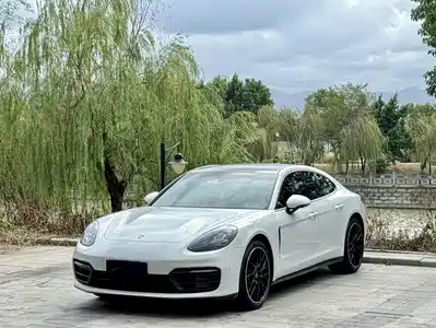 Porsche Panamera 2023