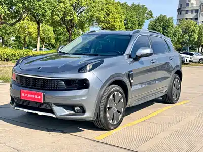 Lynk & Co 01 EM-P 2018