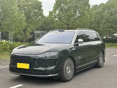 AITO Wenjie M9 2025