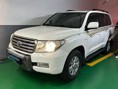 Toyota Land Cruiser 2010