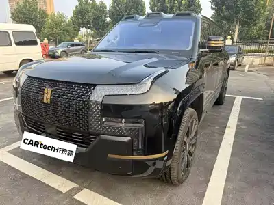 Yangwang U8 L 2026