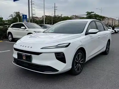 Roewe D6 2025