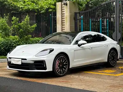 Porsche Panamera 2025