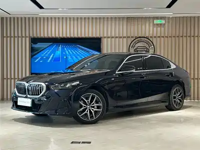 BMW i5 2025