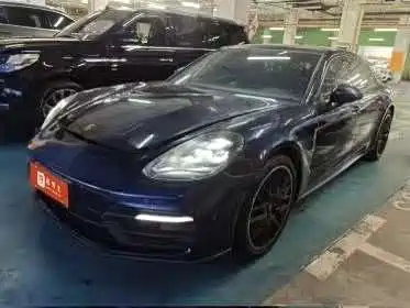 Porsche Panamera 2022