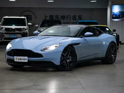 Aston Martin DB11 2017