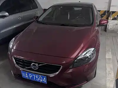 Volvo V40 2015