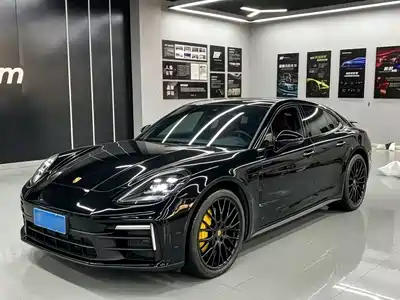 Porsche Panamera 2025