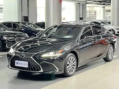 Lexus ES 2024