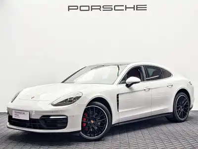 Porsche Panamera 2021