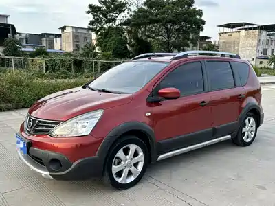 Nissan Livina 2013