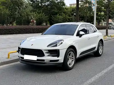 Porsche Macan 2021