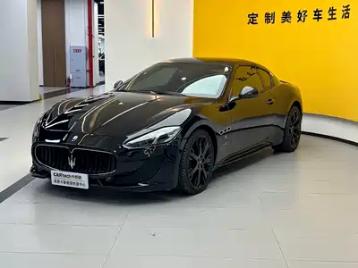 Maserati GranTurismo 2013