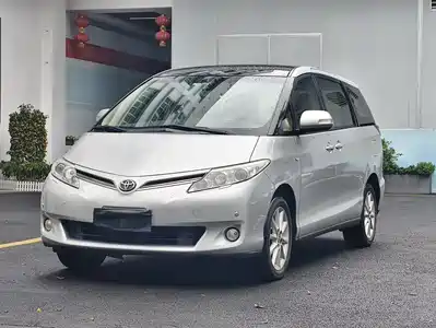 Toyota Previa 2015