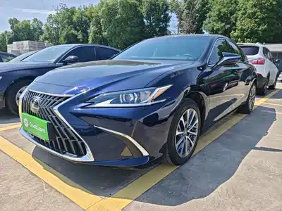 Lexus ES 2024