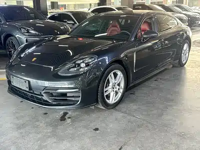 Porsche Panamera 2021