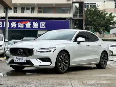 Volvo S60 2025
