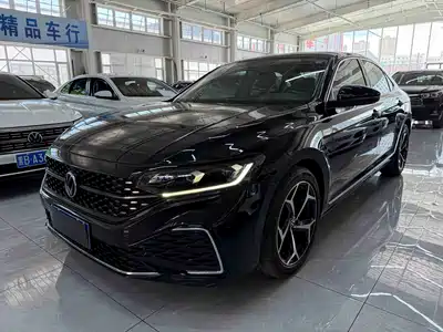 Volkswagen Passat 2022