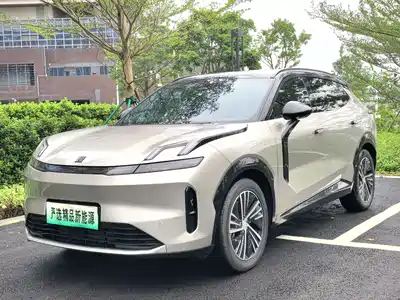 Lynk & Co 08 EM-P 2024