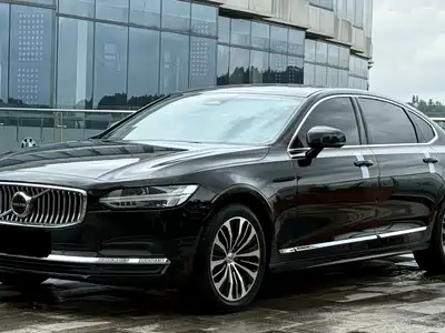 Volvo S90 2023