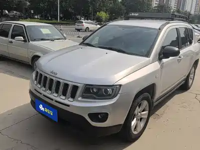 Jeep Compass (Import) 2012
