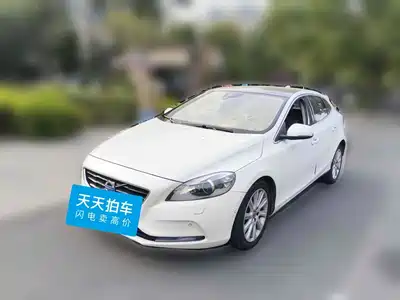Volvo V40 2015