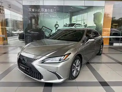 Lexus ES 2021