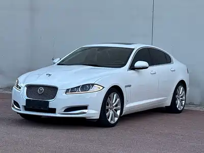 Jaguar XF 2015