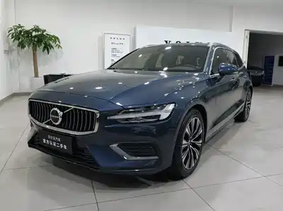 Volvo V60 2023