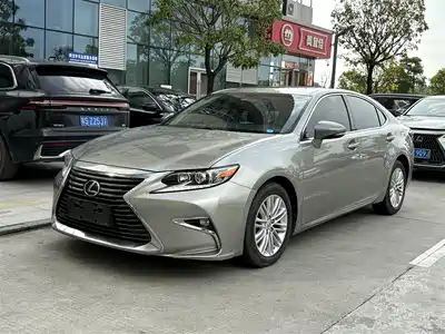 Lexus ES 2017