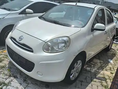 Nissan March 2013