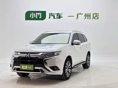 Mitsubishi Outlander 2023