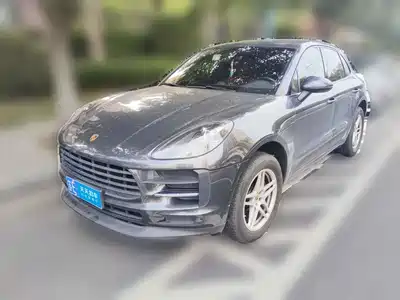 Porsche Macan 2021