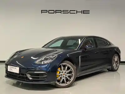 Porsche Panamera 2021