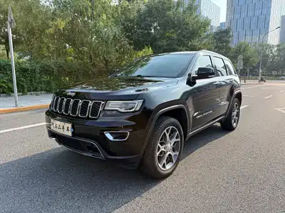 Jeep Grand Cherokee (Import) 2020