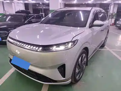 Dongfeng Yipai eπ008 2025