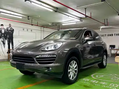 Porsche Cayenne 2011