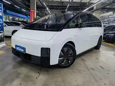 Li Auto MEGA 2025