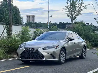 Lexus ES 2019